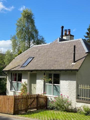 Cobbler'S Cottage At Kindrochet, Strathtay Pitlochry Exteriér fotografie